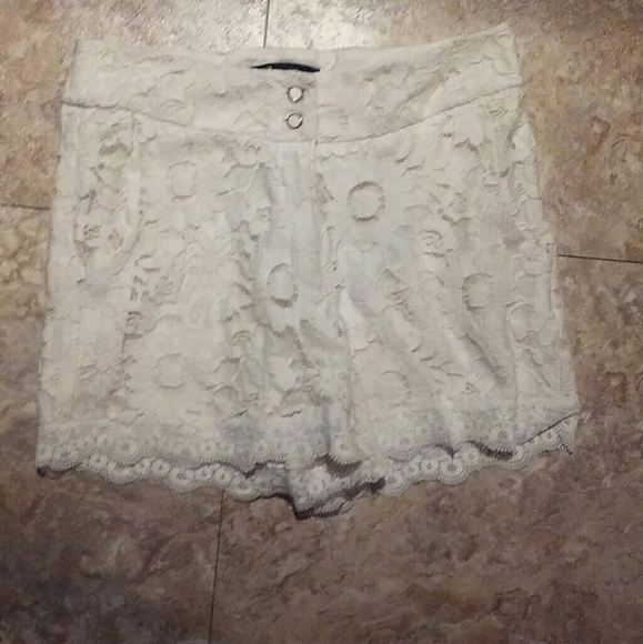 Max and Riley lace shorts - Picture 1 of 4